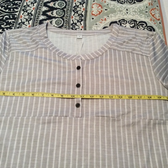 Top - Picture 2 of 5